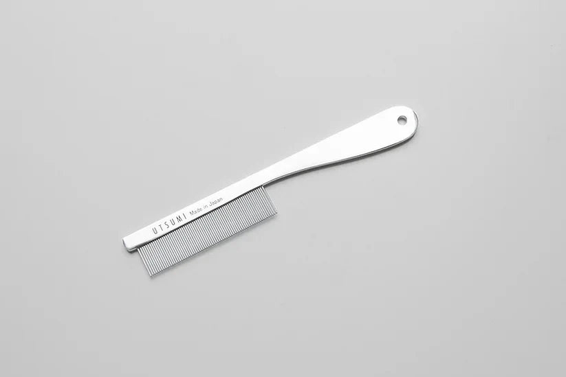 Utsumi Face comb with handle